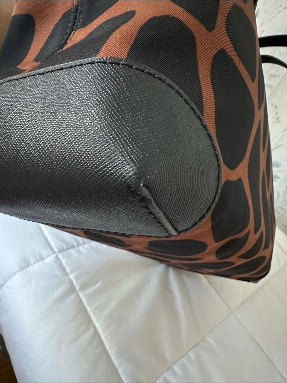 Michael Kors Giraffe Print Tote - Picture 11 of 16